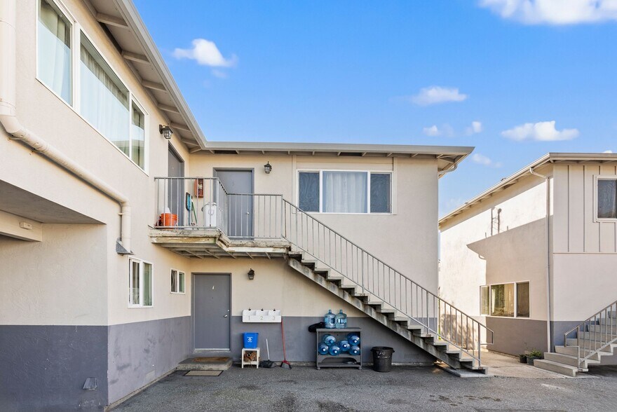 More Photos Of 470 Willow Ave, Half Moon Bay Apartments For Sale