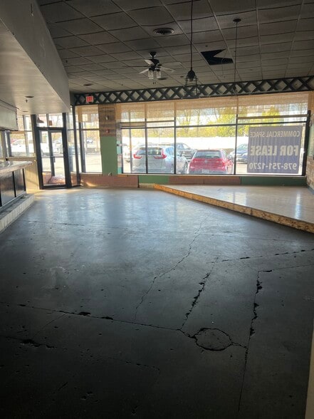 More Photos Of 19-49 Airport Rd, Fitchburg Unknown For Lease