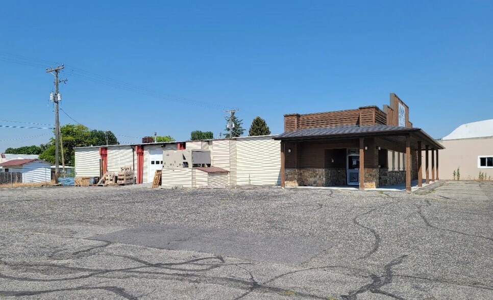 More Photos Of 180 W Main St, Rigby Health Club For Lease