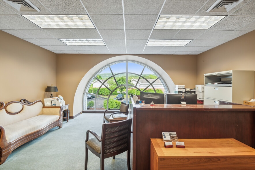 More Photos Of 111 Simsbury Rd, Avon Medical For Sale