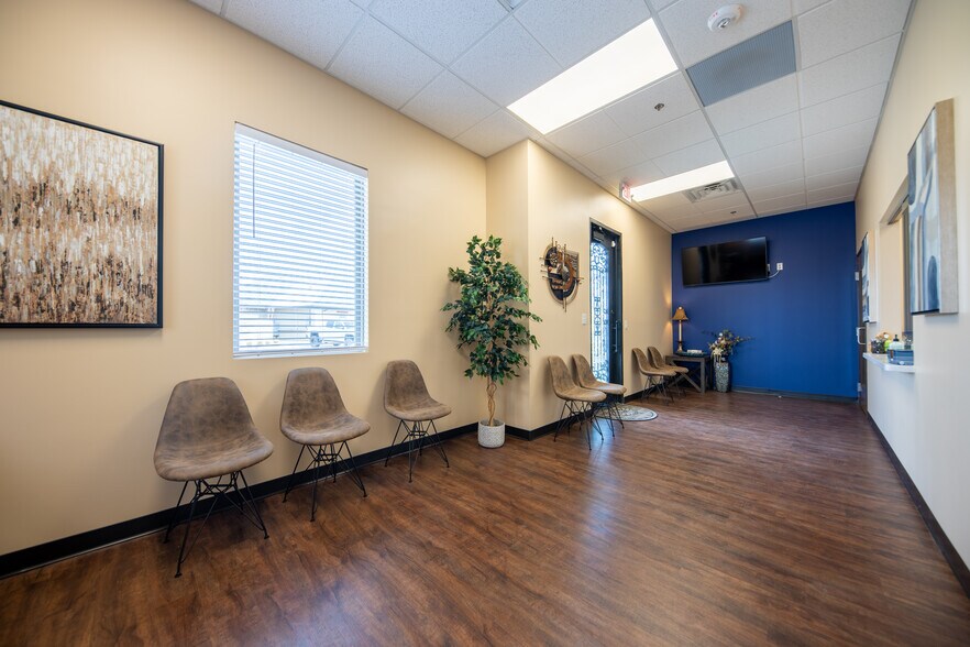 More Photos Of 255 W Lebanon, Frisco Medical For Sale