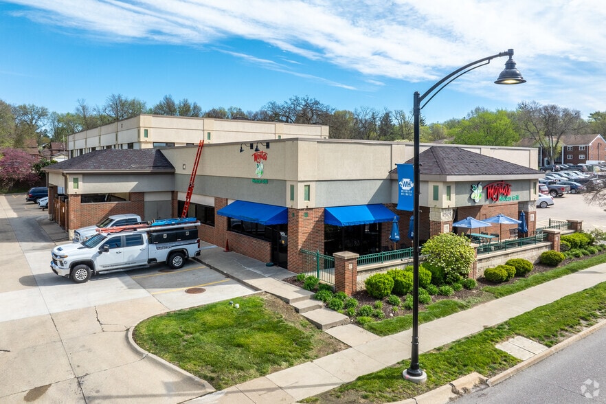 More Photos Of 6611 University Ave, Windsor Heights General Retail For Lease