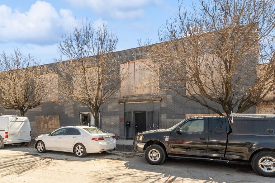 More Photos Of 2415 W 24th Pl, Chicago Warehouse For Sale