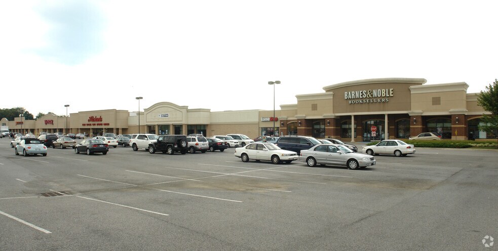More Photos Of 110-180 Conston Ave, Christiansburg General Retail For Lease
