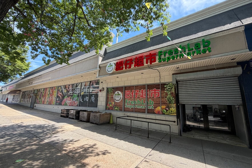Primary Photo Of 249-02-249-46 Horace Harding Expy, Little Neck Supermarket For Lease