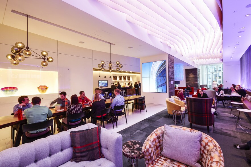 More Photos Of 225 S 6th St, Minneapolis Office For Lease