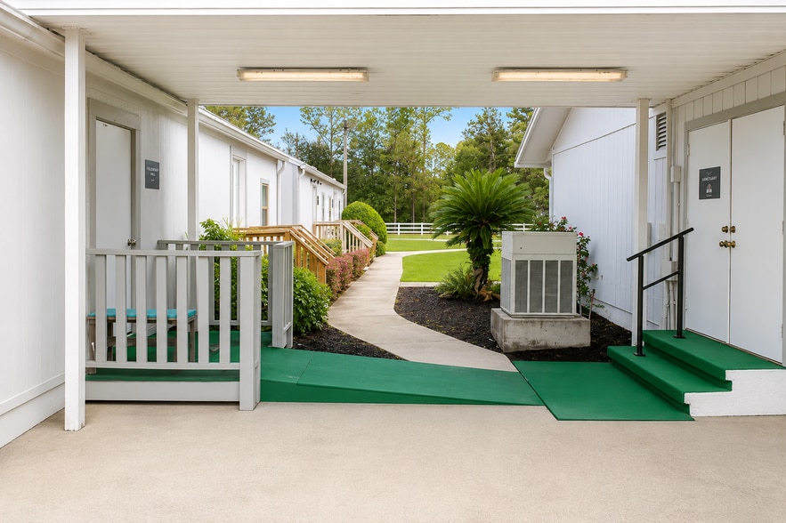 More Photos Of 5040 County Road 218, Middleburg Religious Facility For Sale