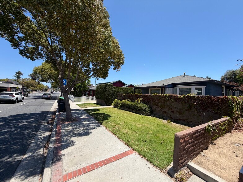 More Photos Of 624 W Chapman Ave, Orange Medical For Sale