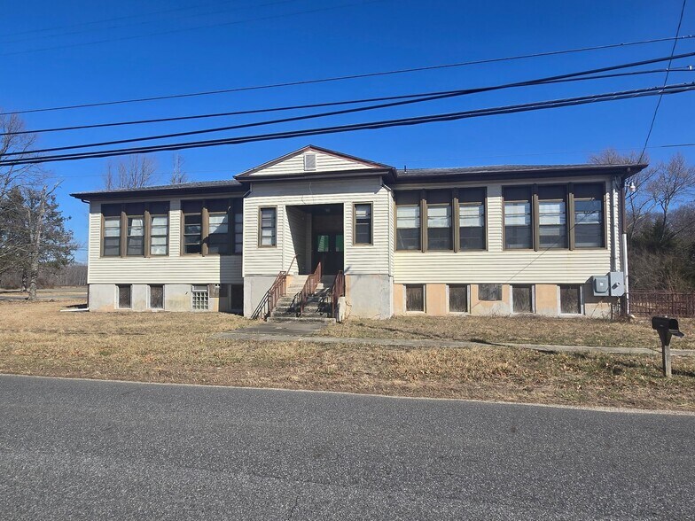 Primary Photo Of 1746 Stanton Ave, Franklinville Schools For Sale