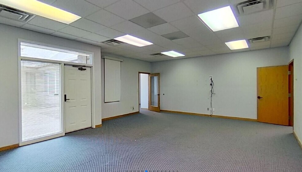 More Photos Of 2410 Woodlake Dr, Okemos Unknown For Lease