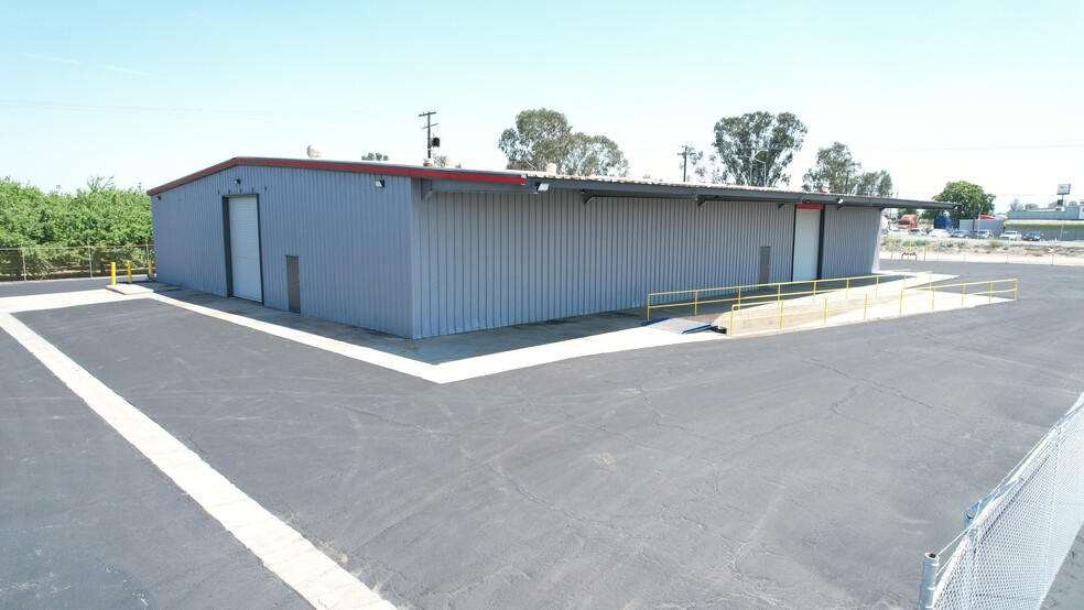 More Photos Of 4321 S Chestnut Ave, Fresno Warehouse For Lease