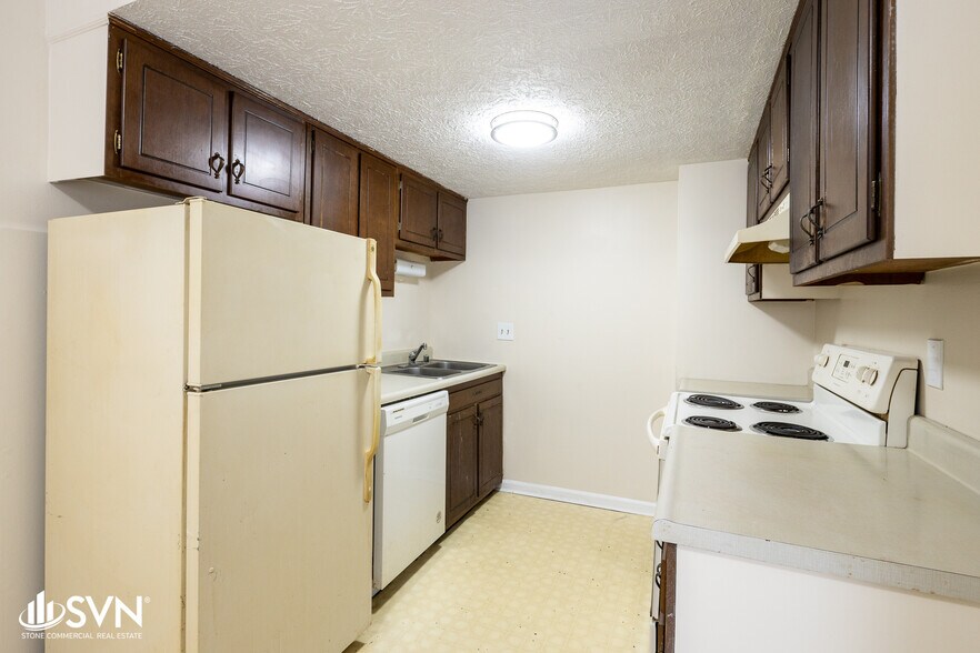 More Photos Of 150 N Northland Dr, Lexington Apartments For Sale