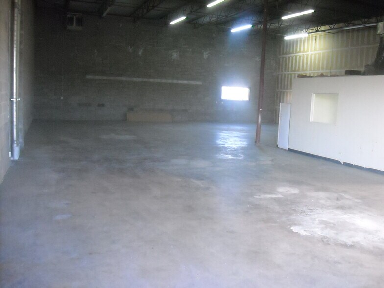 More Photos Of 5641-5691 E 56th Ave, Commerce City Manufacturing For Lease