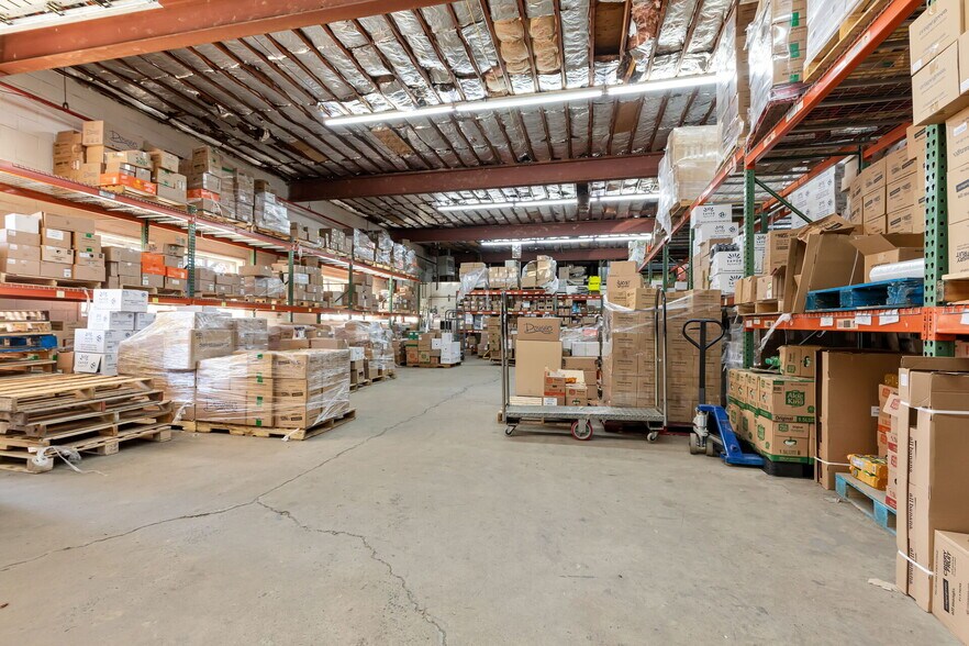 More Photos Of 343 Somerset St, Stirling Warehouse For Lease