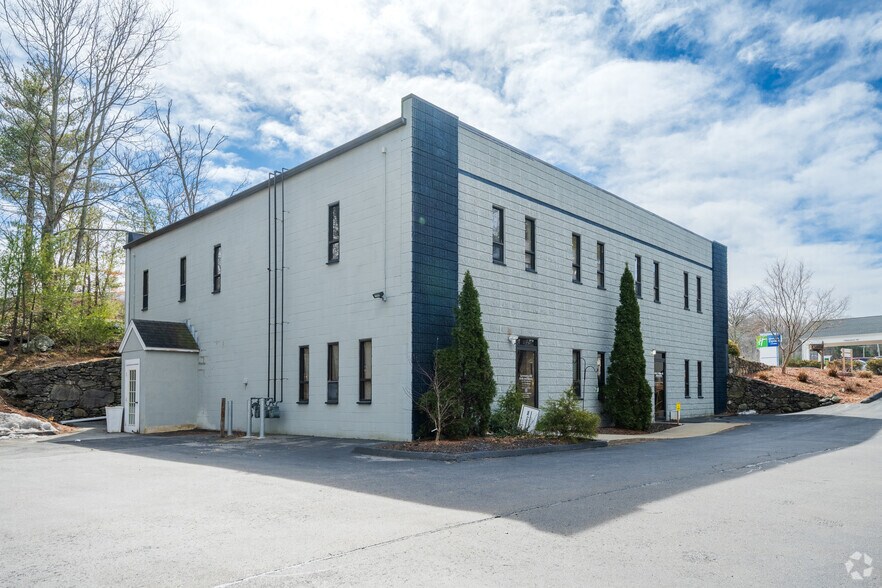 More Photos Of 101 Coolidge St, Hudson Medical For Lease