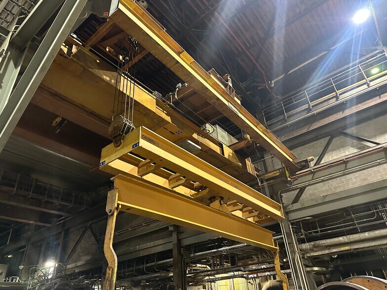 More Photos Of 300 Riley Rd, Jay Warehouse For Lease