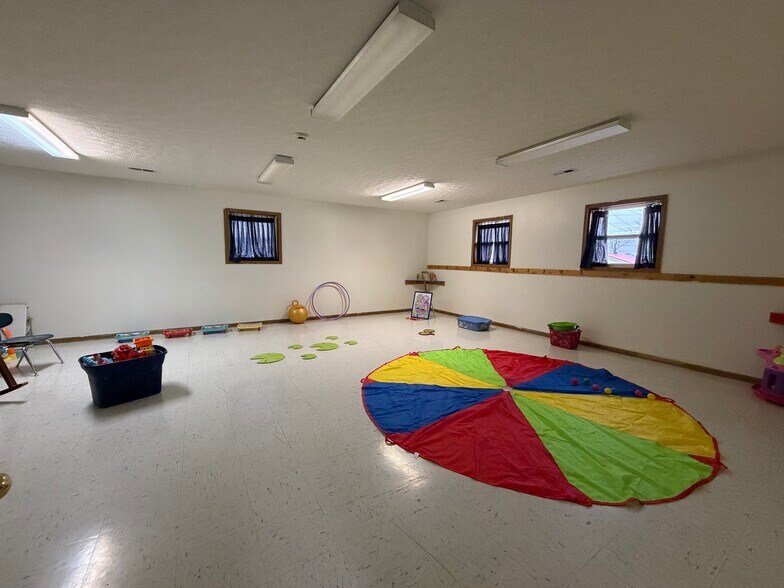 More Photos Of 106 Bosa Dr, Saint Robert Health Club For Sale