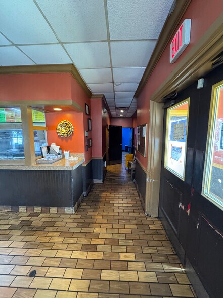 More Photos Of 6814 Highway 85, Riverdale Freestanding For Sale