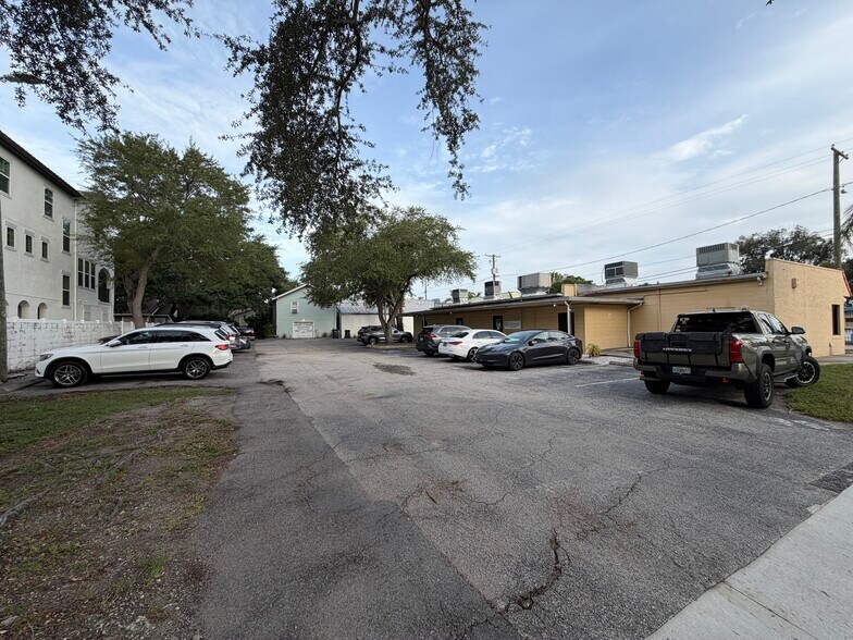 More Photos Of 1906 W Platt St, Tampa Office For Lease