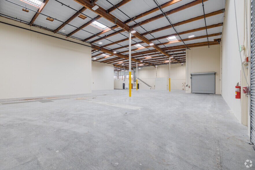 More Photos Of 9848 Firestone Blvd, Downey Unknown For Lease