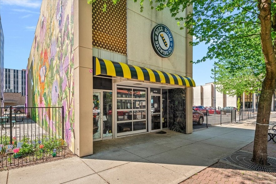 Primary Photo Of 406 E Adams St, Springfield Storefront Retail Residential For Sale