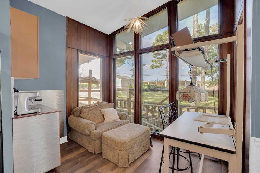 More Photos Of 128 Latonea Dr, Columbia Office Residential For Sale