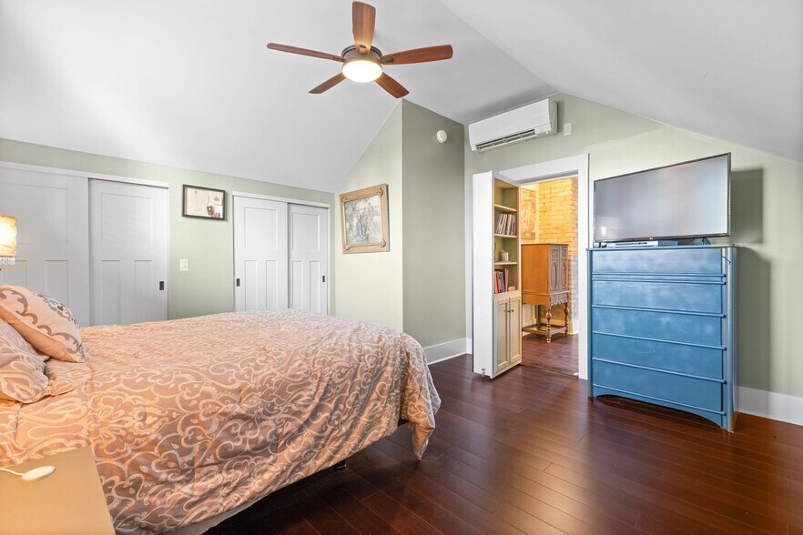 More Photos Of 62 Empire Blvd, Rochester Medical For Sale