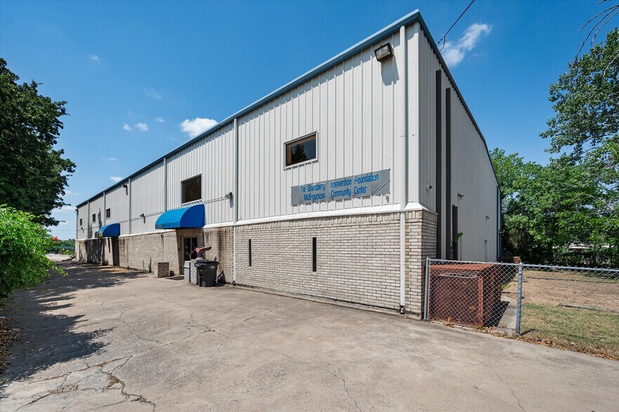 More Photos Of 4109 Mansfield Hwy, Forest Hill Schools For Sale