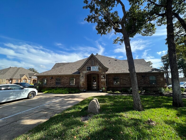 More Photos Of 2800 William D Tate Ave, Grapevine Medical For Lease