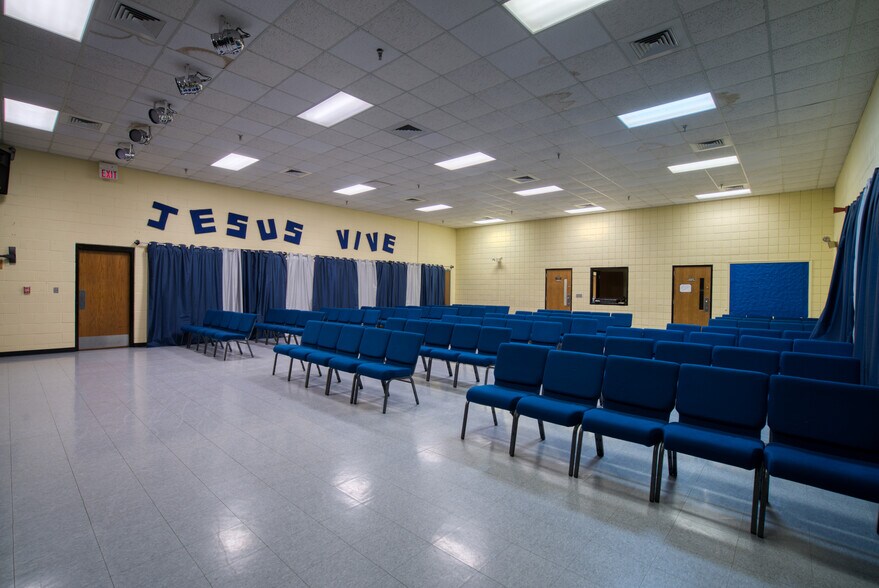 More Photos Of 200 Forrest Park Rd, Bartlesville Religious Facility For Sale