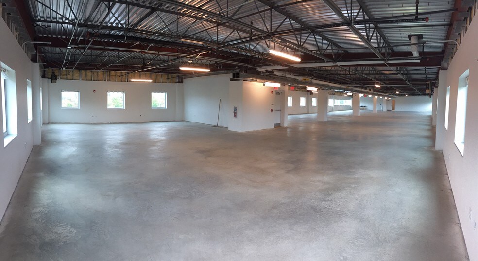 More Photos Of 187 Northpointe Blvd, Freeport Research And Development For Lease
