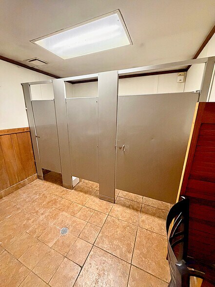 More Photos Of 479 6th Street St, Wells General Retail For Sale