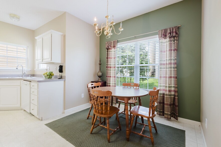 More Photos Of , Lexington Specialty For Sale