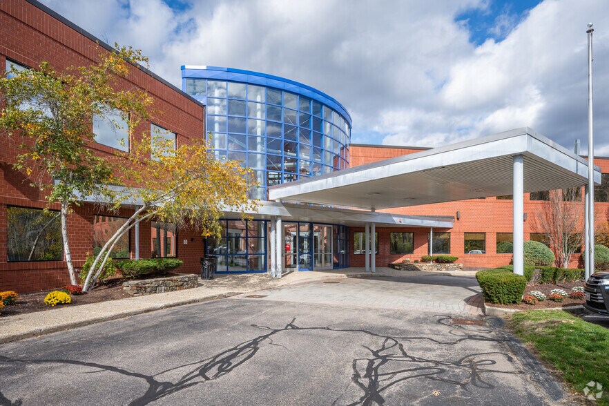 More Photos Of 35 Parkwood Dr, Hopkinton Office For Lease