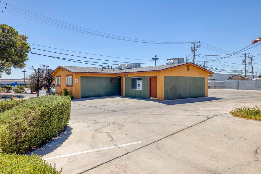 More Photos Of 5017 Alta Dr, Las Vegas Office For Sale