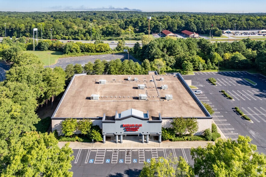 More Photos Of 1340 Southlake Pky, Morrow Unknown For Lease