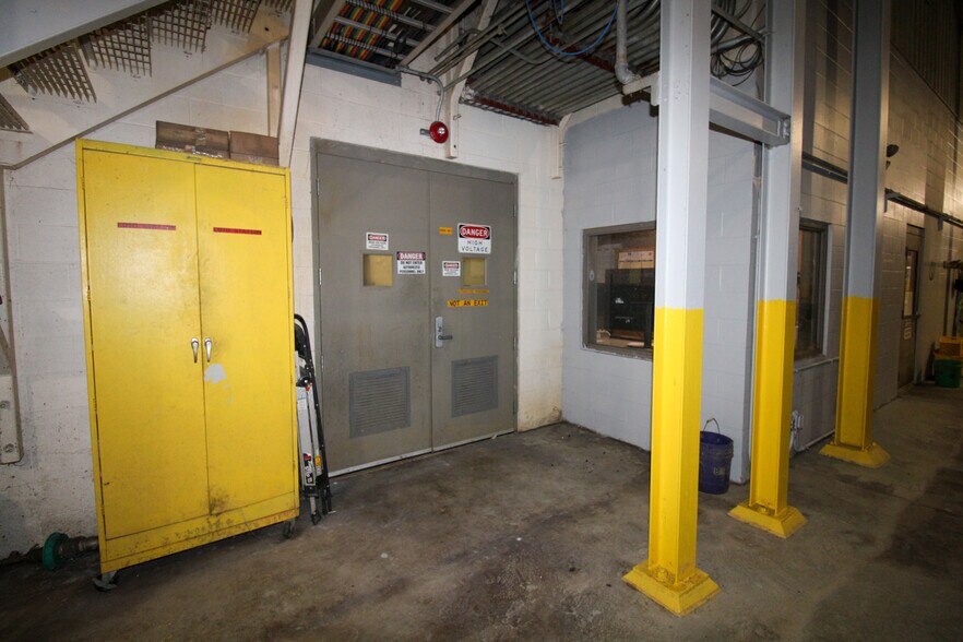 More Photos Of 6059 159th St, Galva Food Processing For Sale