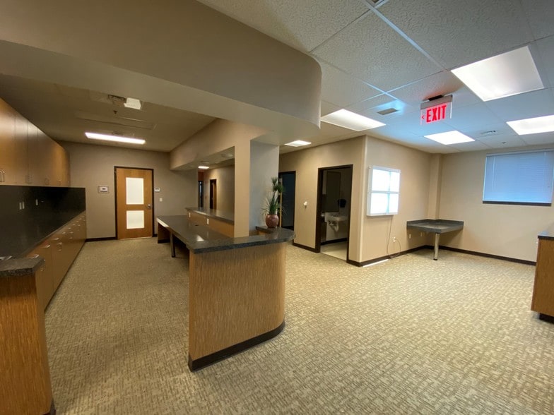 More Photos Of 5665 Lowery Rd, Norfolk Medical For Sale