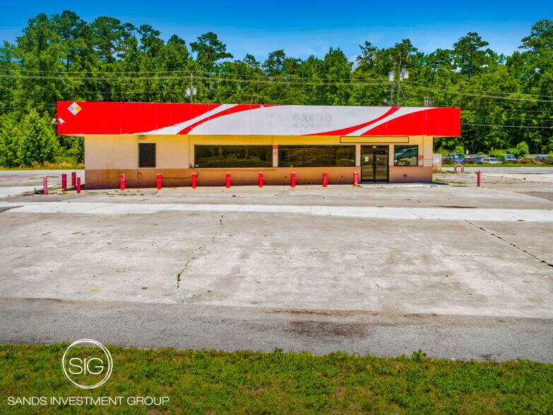 More Photos Of 1886 N Bragg Blvd, Spring Lake Convenience Store For Sale