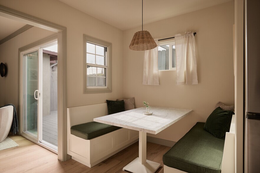 Primary Photo Of 1434 McDuff St, Los Angeles Apartments For Sale
