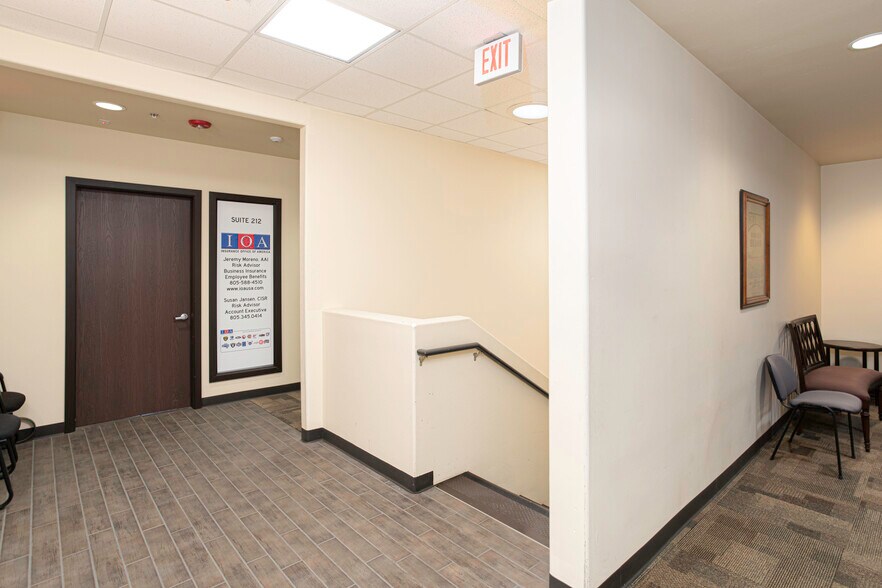 More Photos Of 195 S Broadway St, Orcutt Flex For Lease