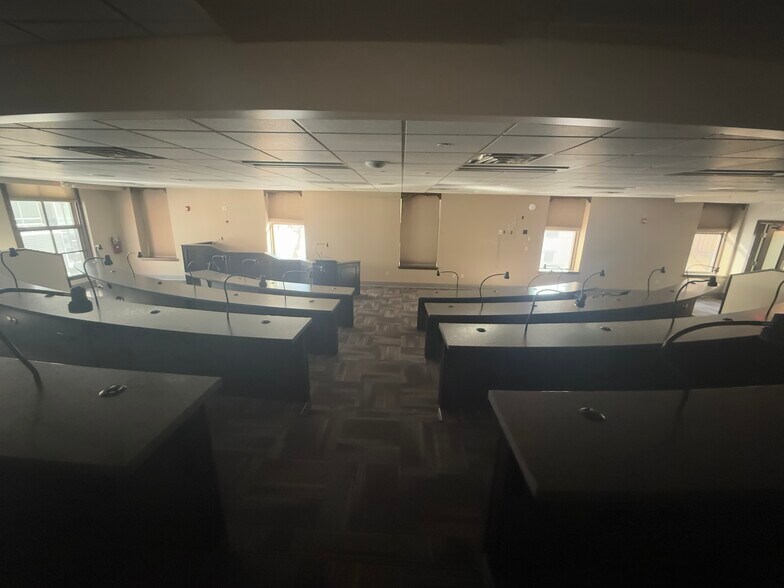 More Photos Of 120 Boulevard of the Allies, Pittsburgh Medical For Lease