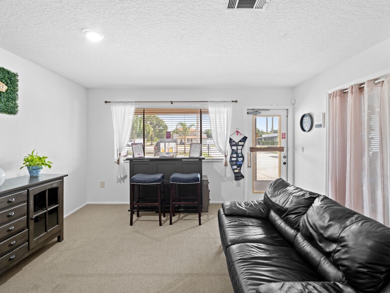 More Photos Of 1051-1079 Cheney Hwy, Titusville Business Park For Sale