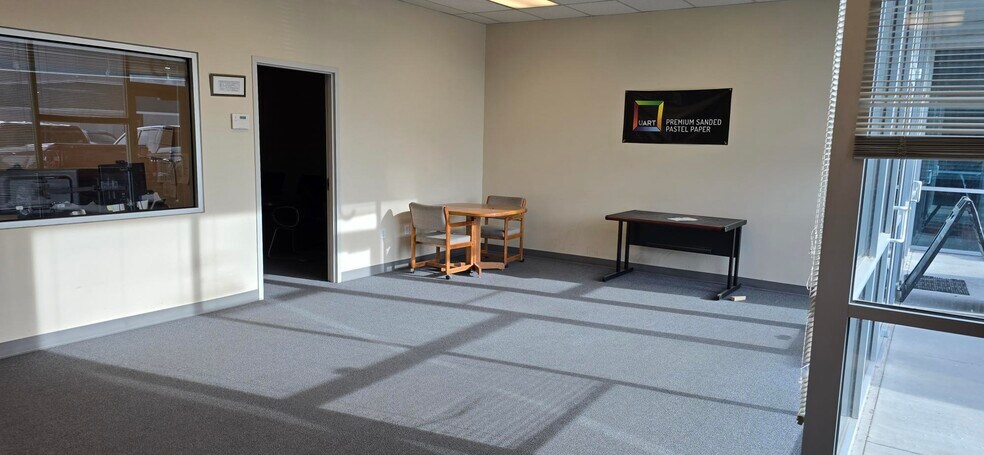 More Photos Of 5111 W 2100 S, West Valley Warehouse For Lease