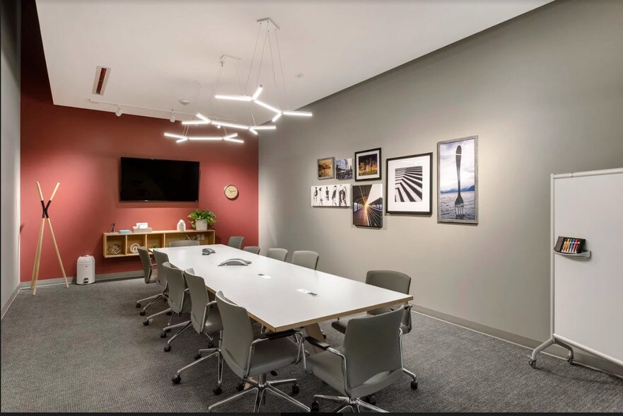 More Photos Of 565 Great Northern Way, Vancouver Office For Lease