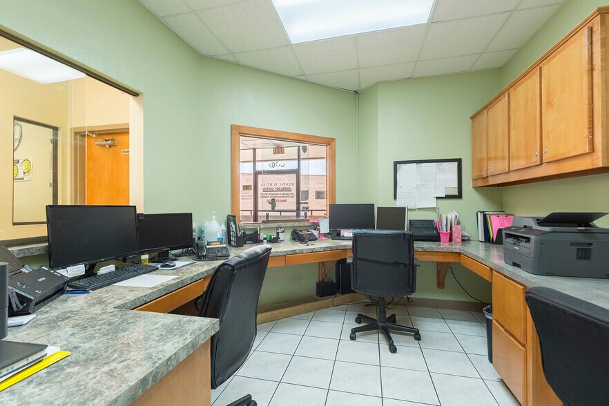 More Photos Of 110 E Savannah Ave, McAllen Medical For Sale