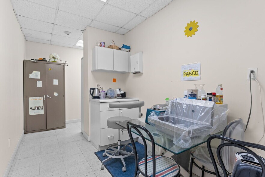 More Photos Of 77 Pond Ave, Brookline Apartments For Sale