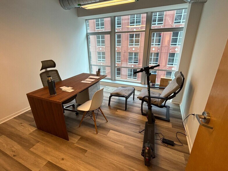 More Photos Of 14 NE 1st Ave, Miami Office For Sale