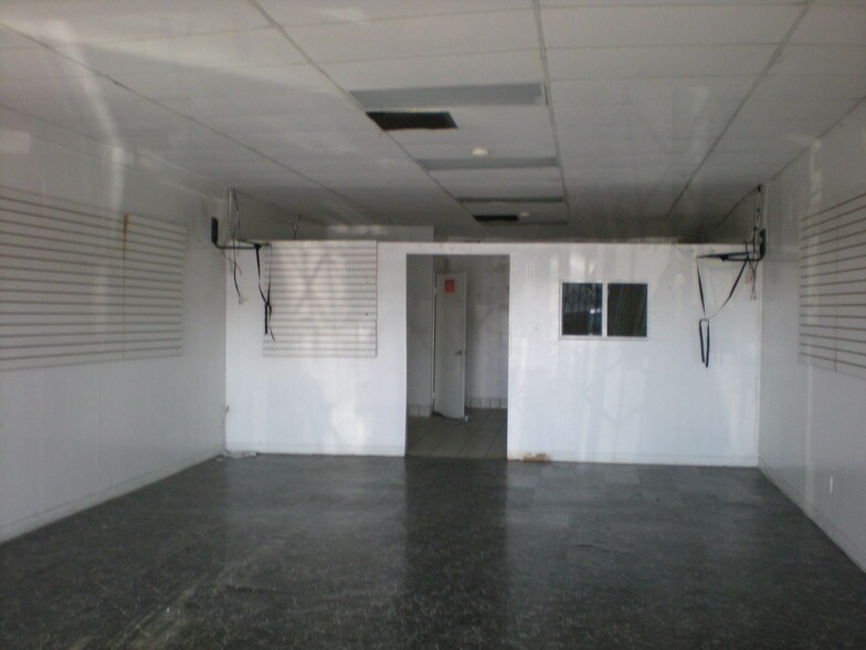 More Photos Of 14044-14112 S Crenshaw Blvd, Gardena Storefront Retail Office For Lease