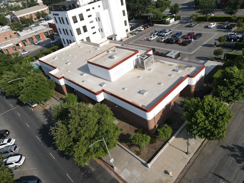 More Photos Of 100 E Center Ave, Visalia Office For Lease